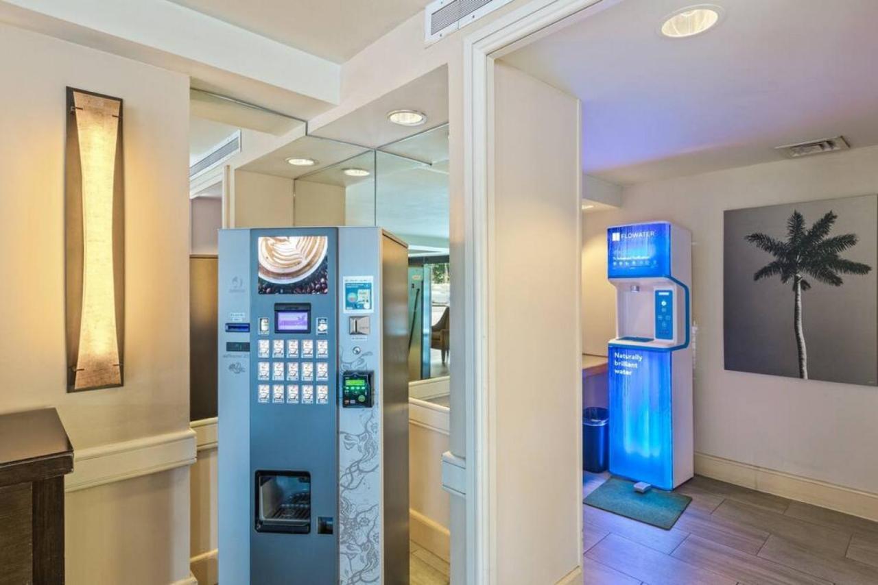Incredible Location Free Parking In Waikiki * Honolulu