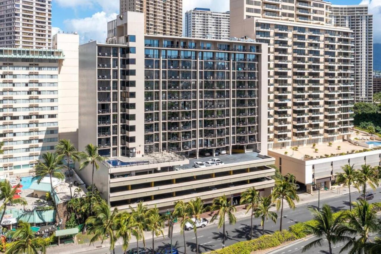 Incredible Location Free Parking In Waikiki * Honolulu