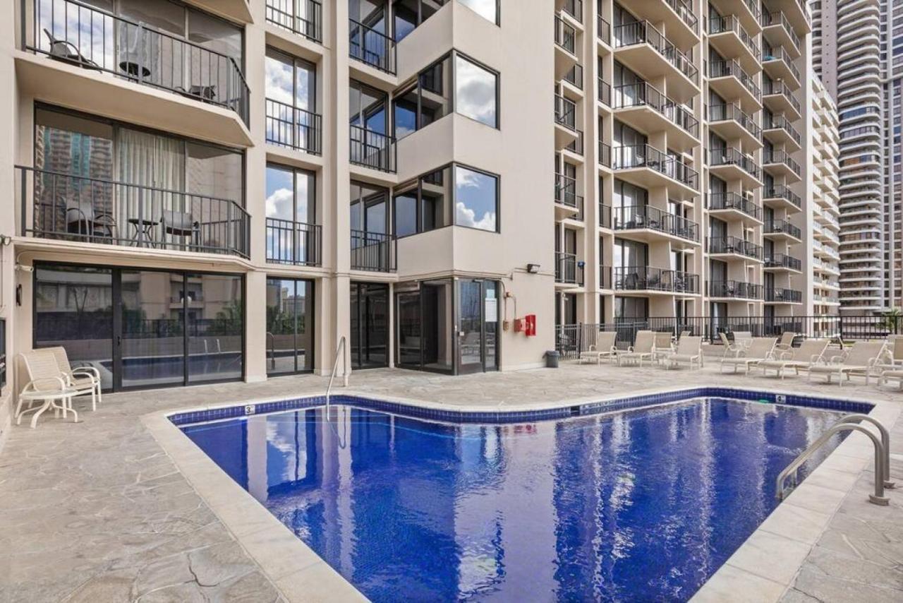 Incredible Location Free Parking In Waikiki * Honolulu
